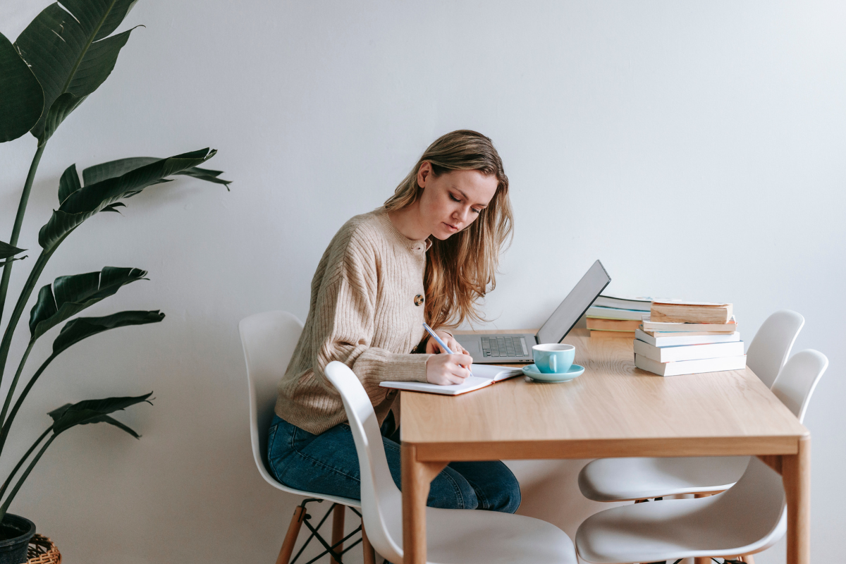 How to Train Your Brain to Stay Focused in a World Full of Distractions